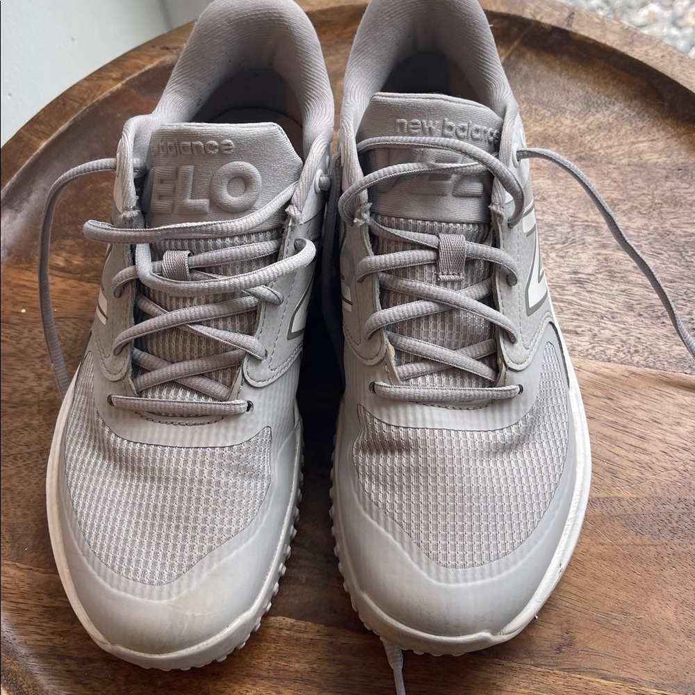 New Balance Vero Turf Shoes Size 6.5 Men’s size 8 Women’s